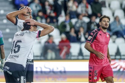 Imagen del partido entre el Burgos CF y el Sabadell.
