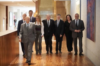 Presentación de los retratos de los expresidentes del Parlamento autonómico