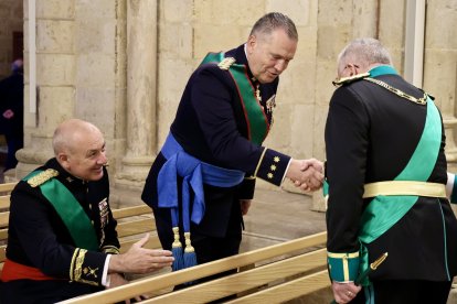 Acto de investidura de nuevos caballeros y damas del Gran Priorato de España de la Orden Militar y Hospitalaria de San Lázaro, con una misa presidida por el cardenal Baltazar Porras Cardozo. A la ceremonia asisten el obispo de León, el alcalde de la ciudad y el abad de San Isidoro
