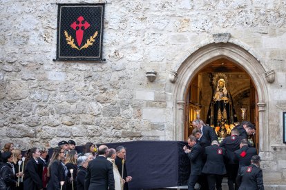 Procesión extraordinaria de la Virgen de la Soledad por su 125 aniversario.
