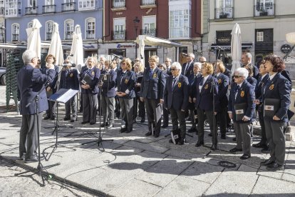 Jornada festiva donde la Sociedad Gastronómica Cucos estrenó su Himno oficial 39 años después de su creación.