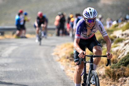 Mario Aparicio tuvo cerca el triunfo en la Sierra de la Pandera en La Vuelta.