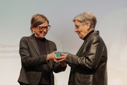 La cineasta chilena Valeria Sarmiento, recibe la Espiga de Honor de la Seminci