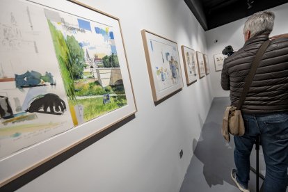 Imágenes de la exposición Miradas do Camiño que en 2027 recorrerá las cuatro provincias de Galicia.