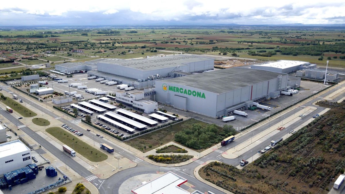 Las instalaciones logísticas de Mercadona en Villadangos. ECB