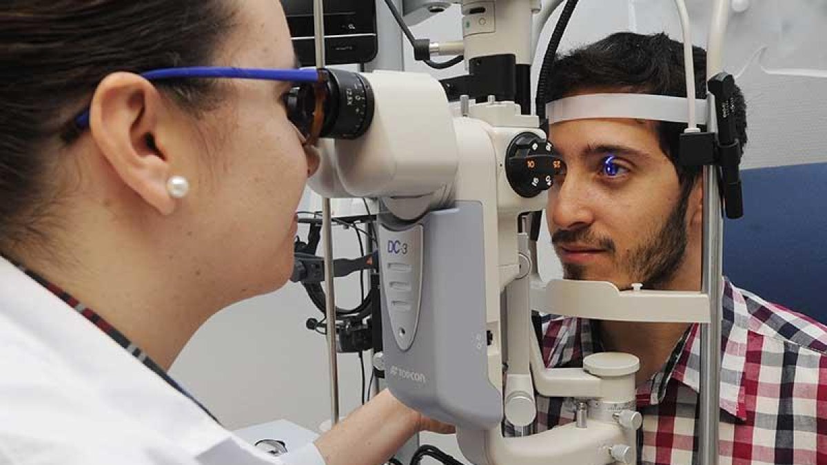 Una revisión oftalmológica, fundamental para la salud del ojo.-ECB