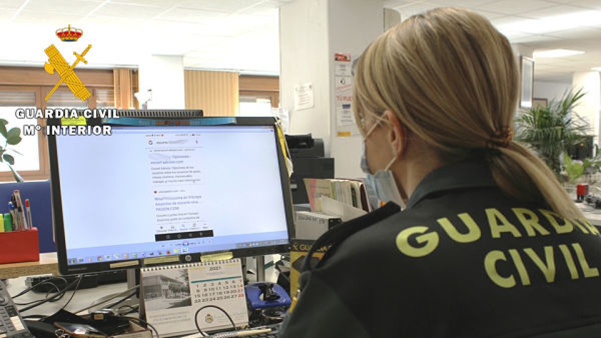 La Guardia Civil inició una investigación para descubrir a los autores del delito. ECB