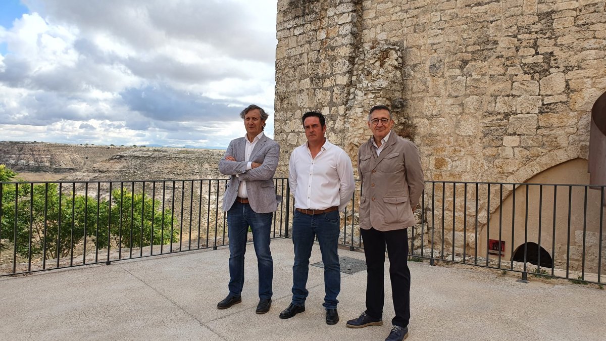 De izquierda a derecha, Ángel Palomino, Antonio Muñoz y Enrique Cobreros en Haza