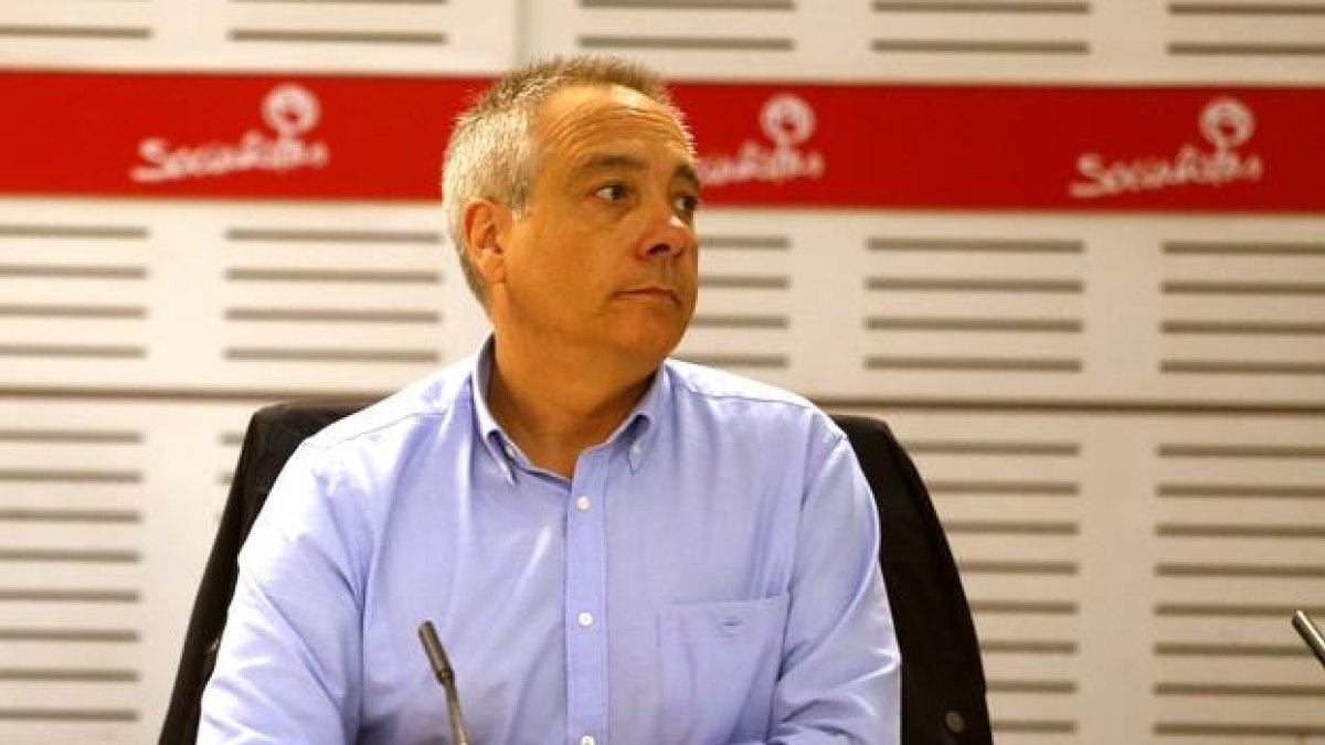 Pere Navarro, exprimer secretario del PSC, en una reunión de la ejecutiva del PSOE.-DAVID CASTRO