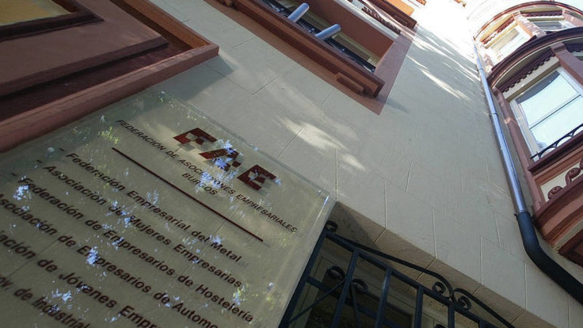 La Casa del Empresario, sede de FAE, en la Plaza Castilla. ISRAEL L. MURILLO