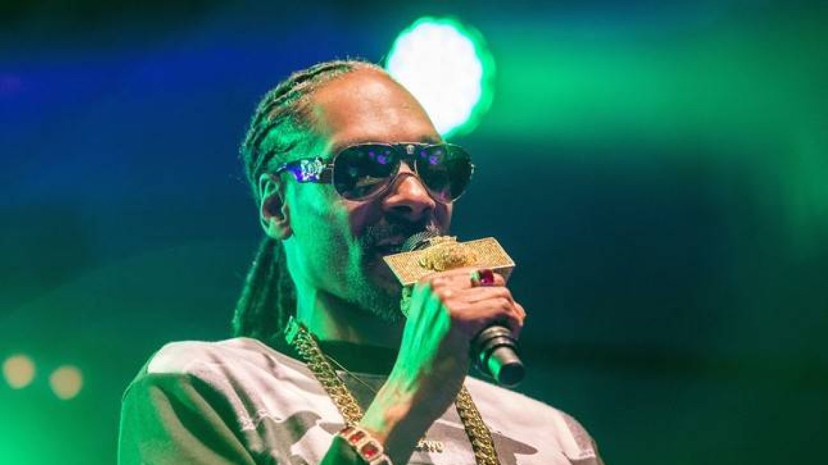 Snoop Dogg durante su concierto en Suecia este sábado.-Foto: AFP