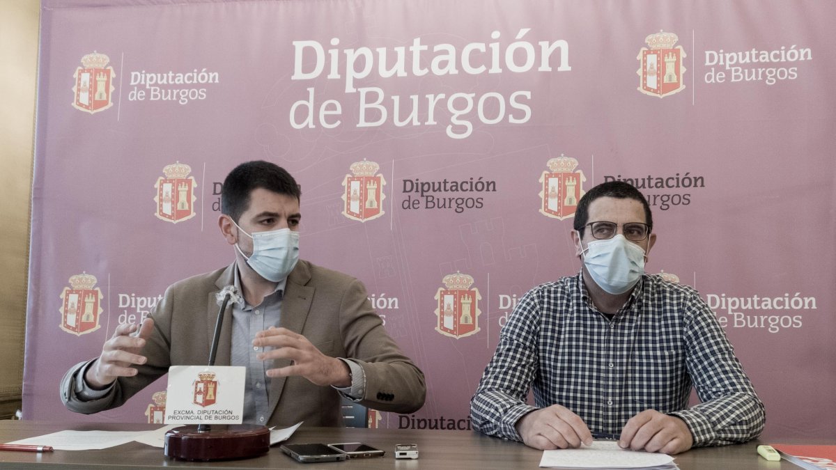 David Jurado y Javier Lezcano, durante la rueda de prensa en Diputación. SANTI OTERO