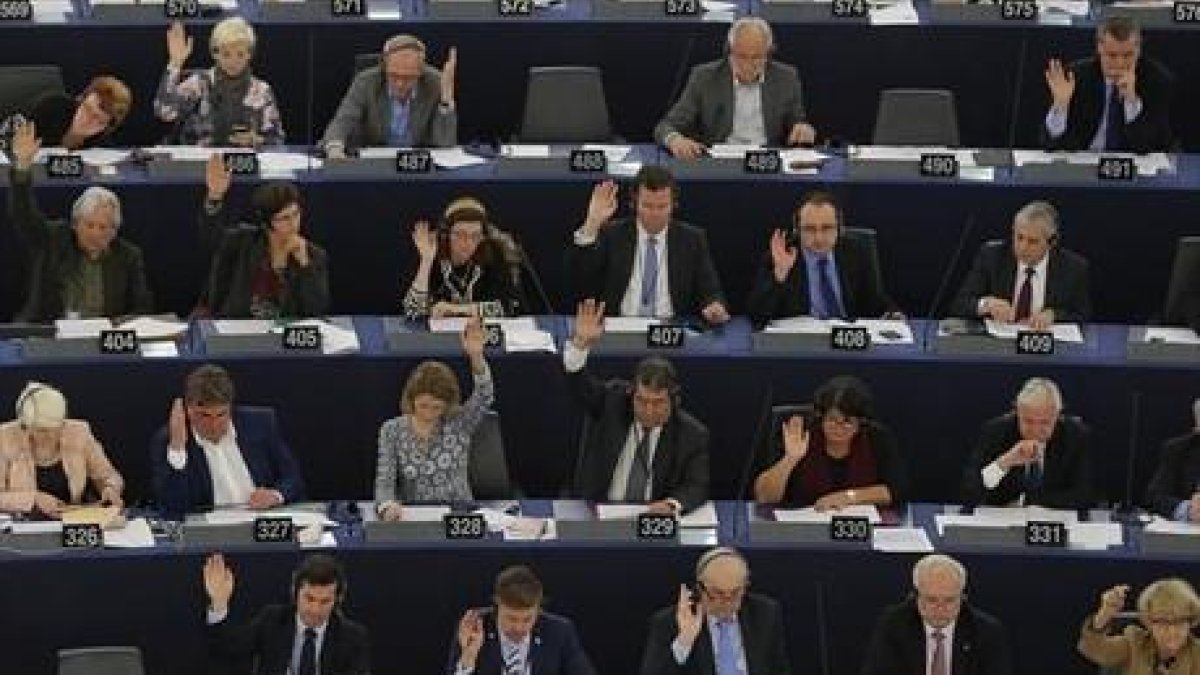 Los eurodiputados rechazan por una amplia mayoría las enmiendas a la ley de mercado único digital, ayer.-VINCENT KESSLER