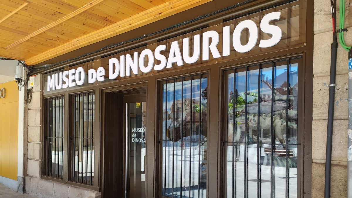 Nueva entrada del Museo de los Dinosaurios de Salas. ECB