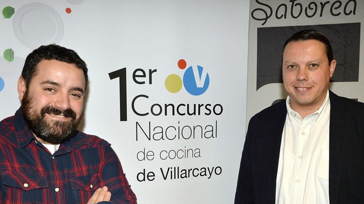 Ríos (dcha), junto a Antonio Arrabal, el chef burgalés que apadrina el concurso.-ECB