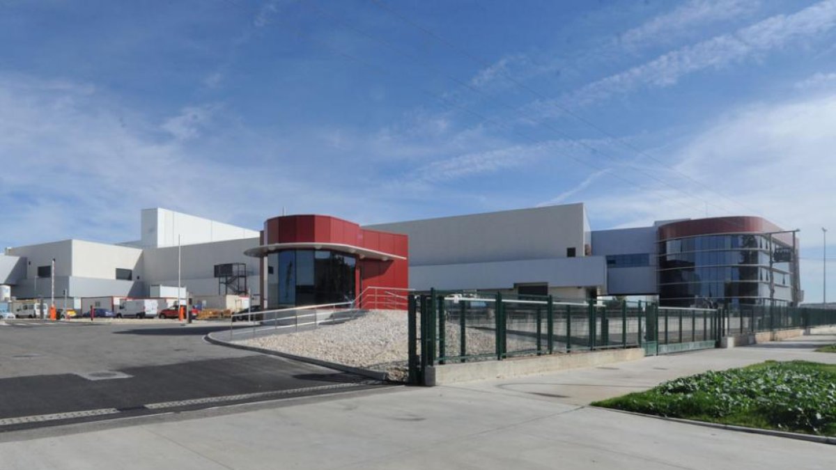 La nueva factoría de Campofrío está ubicada en la calle La Bureba.-ISRAEL L. MURILLO