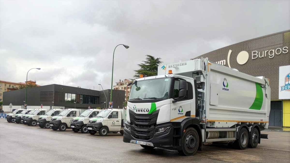Vehículos de Urbaser para prestar el servicio de recogida de basuras y limpieza viaria en Burgos. ECB