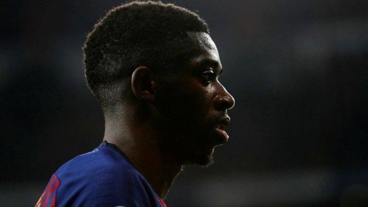 Dembélé, en un partido con el Barça.-REUTERS / JUAN MEDINA