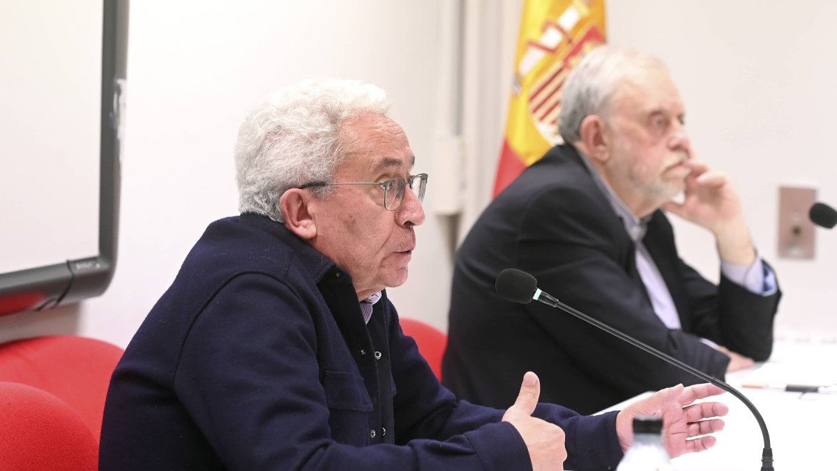 El exministro de Trabajo y Asuntos Sociales Juan Carlos Aparicio y el exsecretario de Estado de la Seguridad Social Octavio Granado. ICAL