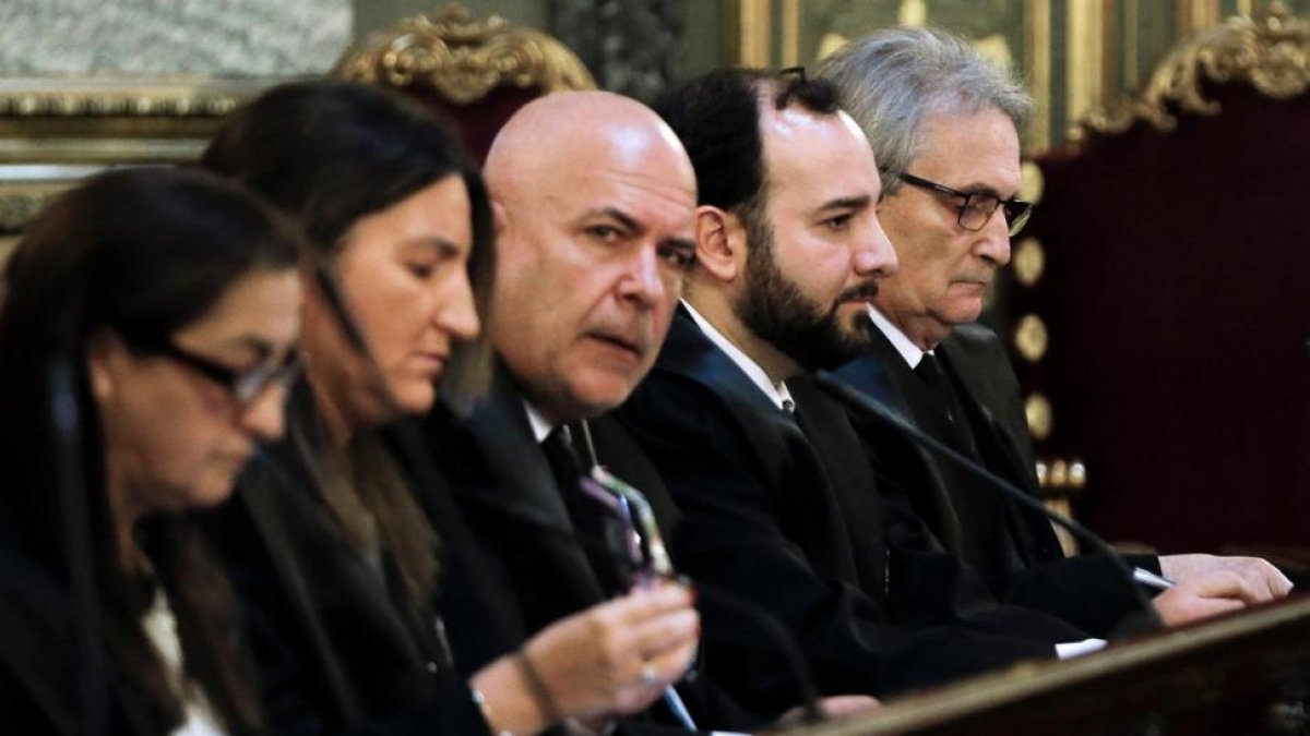 El abogado de Miguel Ángel Flores,  José Luis Cortes en el Tribunal Supremo que revisa la sentencia sobre el caso Madrid Arena.-/ MARISCAL (EFE)