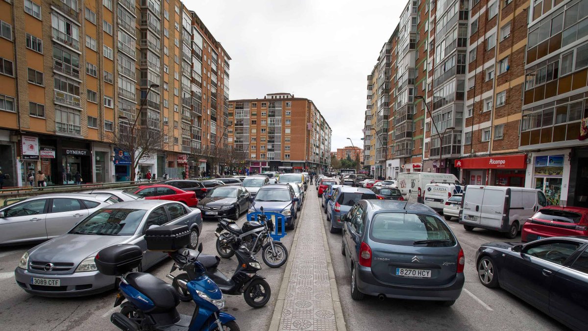 La calle Francisco Grandmontagne ganará 6.000 metros cuadrados para los peatones.