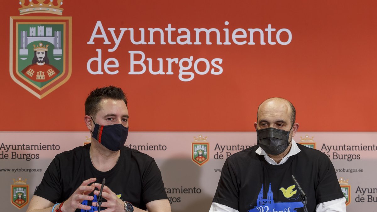 De la Rosa y De la Varga presentaron la iniciativa de la hostelería dentro de la plataforma 'Burgos con Ucrania'. SANTI OTERO