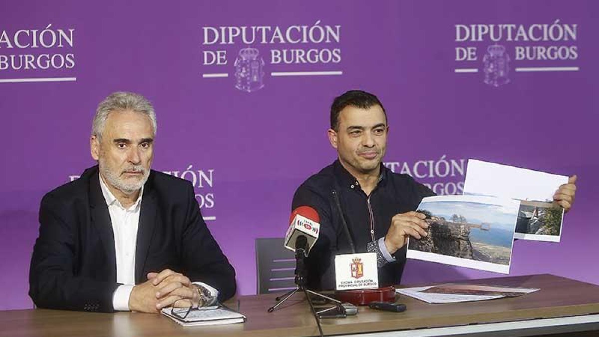 El portavoz de Imagina en la Diputación, Marco Antonio Manjón, ayer, junto a Juan José Asensio, alcalde de Zamanzas.-RAÚL G. OCHOA