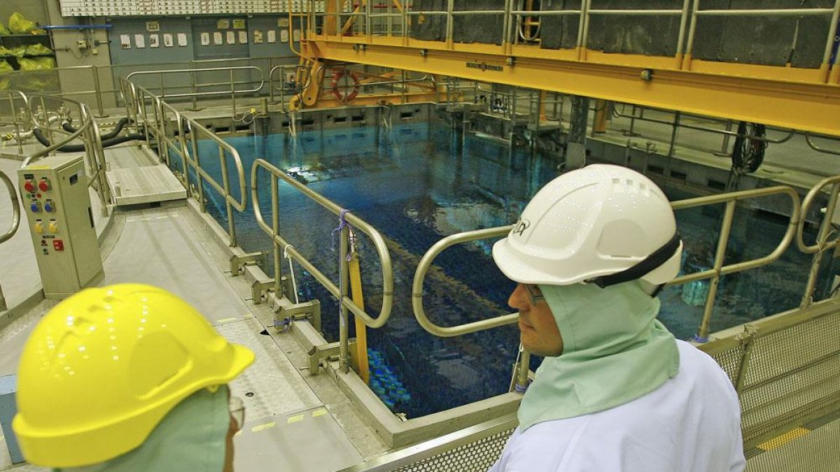 Piscina de residuos de la central nuclear de Garoña.