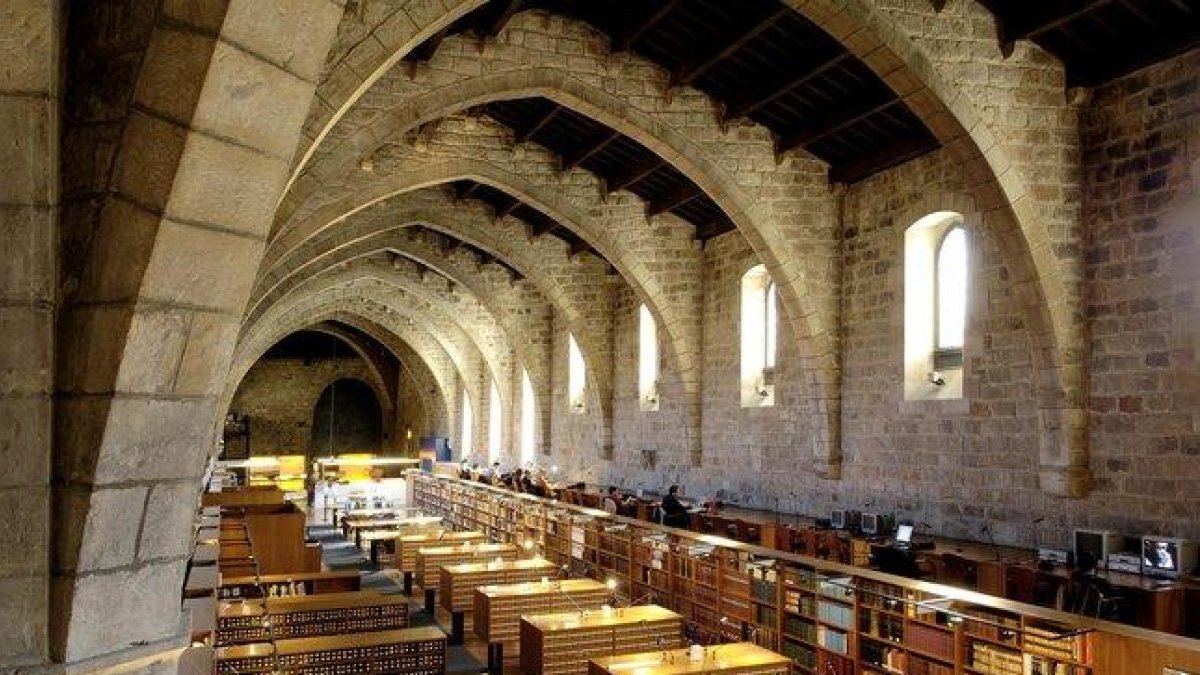 La Biblioteca de Cataluña.-