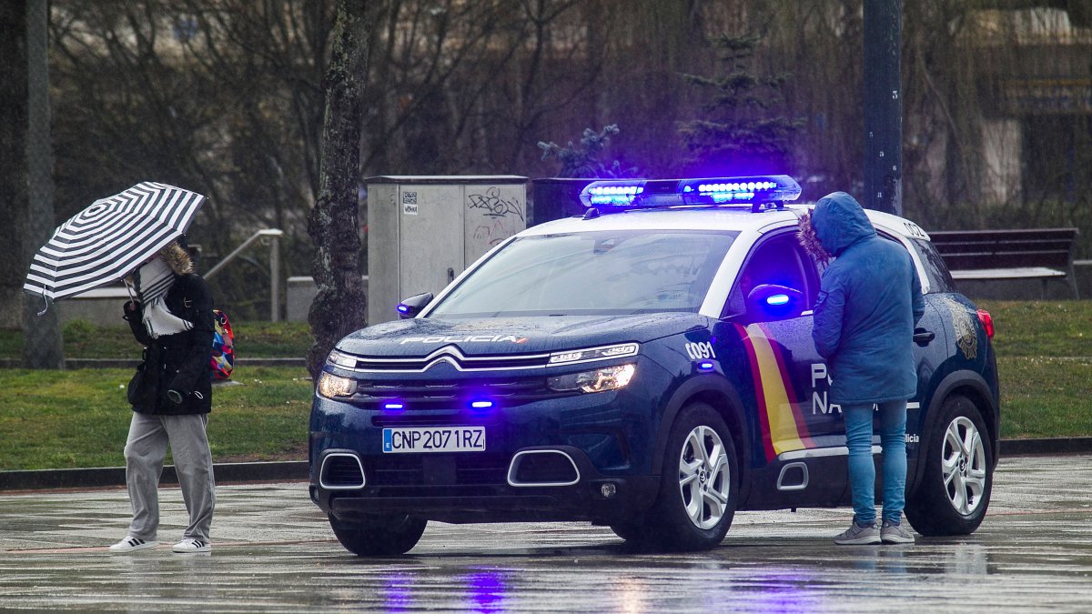 Imagen de un vehículo de Policía Nacional. TOMÁS ALONSO