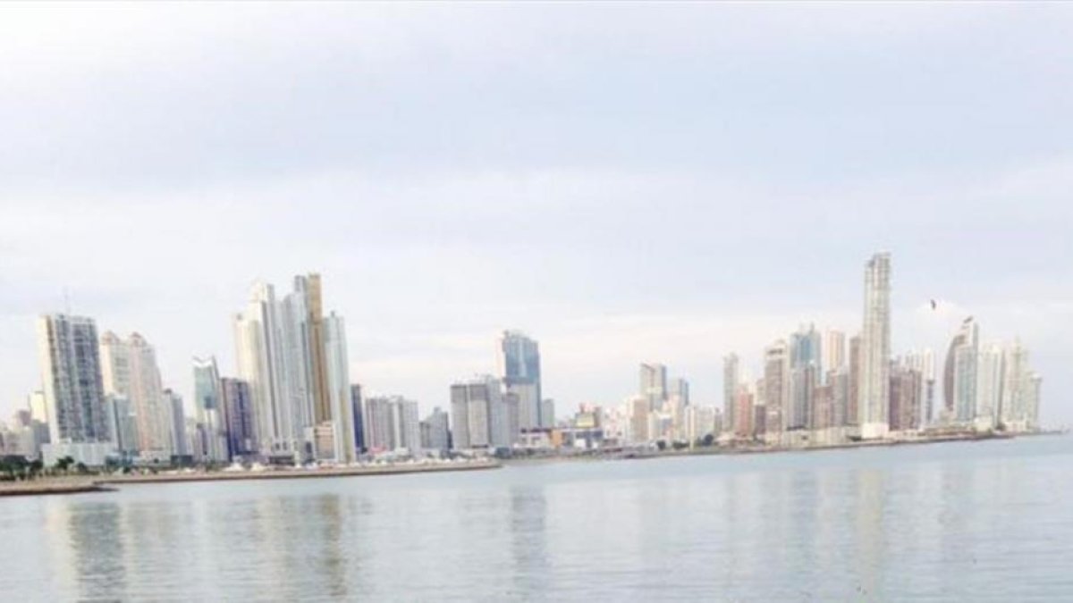 Imagen de la ciudad de Panamá y sus rascacielos.-