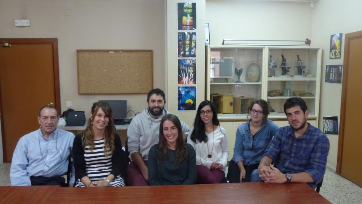 Miembros del grupo de investigación en Neurología en el Instituto de Biomedicina de León.-REPORTAJE GRÁFICO: EL MUNDO