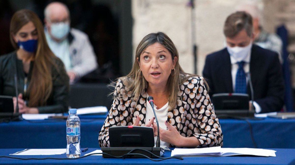 La portavoz municipal del PP, Carolina Blasco, durante un pleno. TOMÁS ALONSO