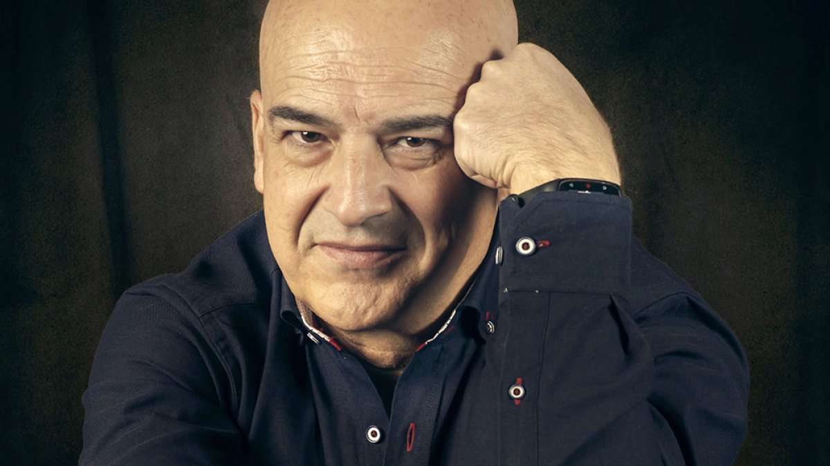 El escritor jienense Luis Miguel Sánchez Tostado. JESÚS GARCÍA CASTELO