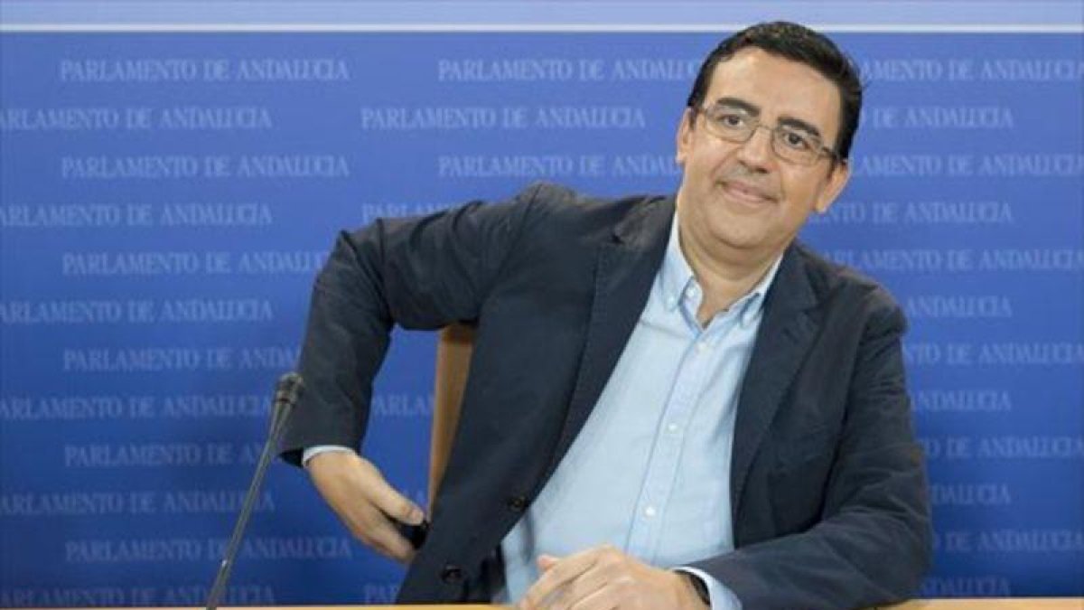 El portavoz de la gestora del PSOE, Mario Jiménez.-EFE / JULIO MUÑOZ