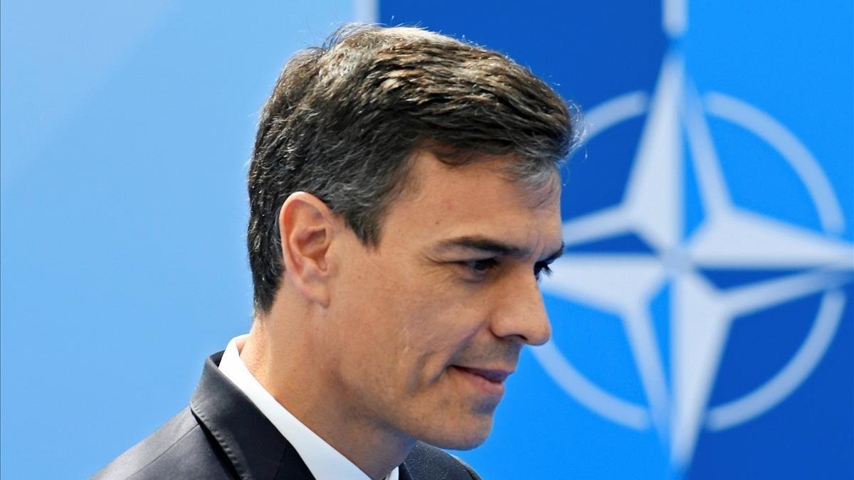 Pedro Sánchez, a su llegada a la sede de la OTAN.  /-EFE / CHRISTIAN BRUNA