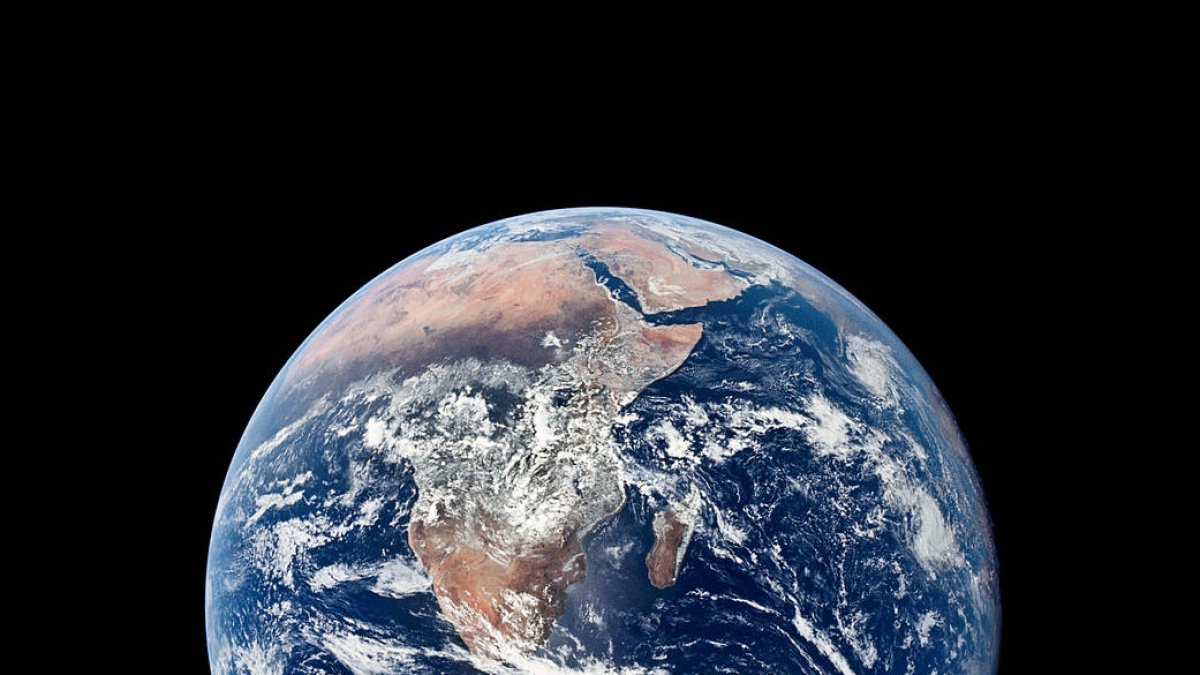 Imagen de la tierra desde el espacio exterior. IGEO