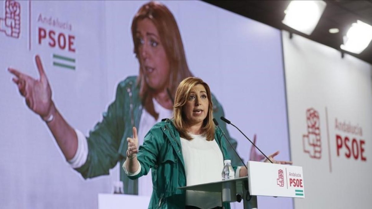 Susana Díaz en un mitin del PSOE.-EL PERIÓDICO / ARCHIVO