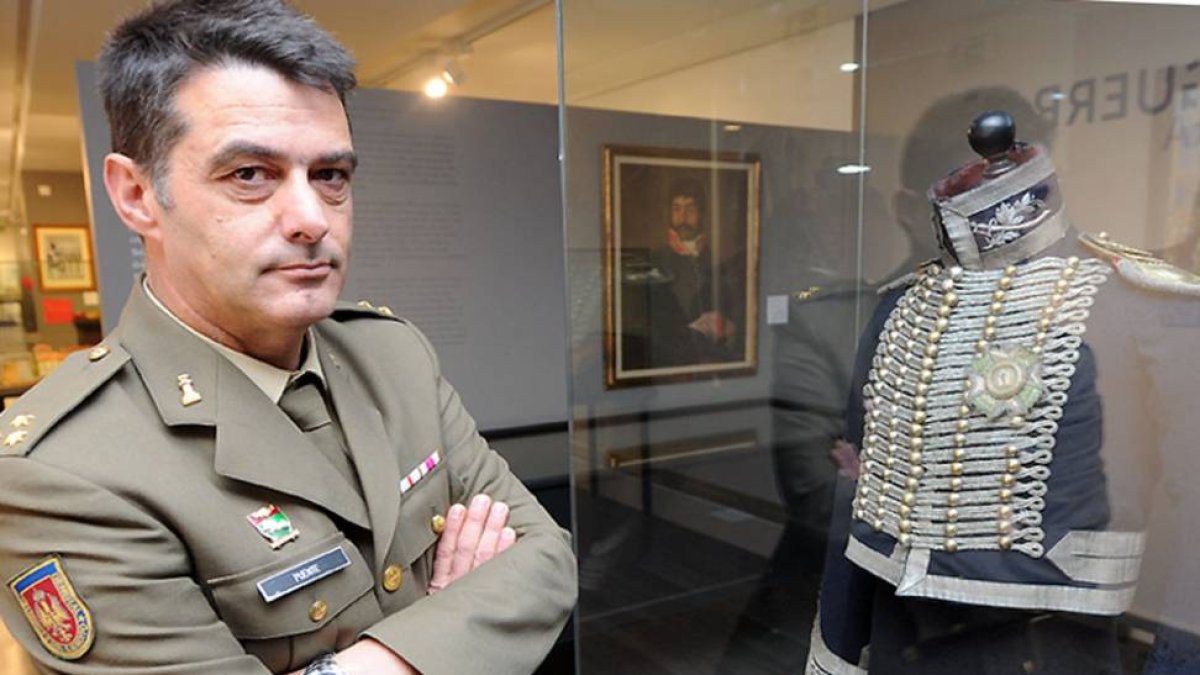 Santiago Puente, capitán director del Museo Militar.-Israel L. Murillo