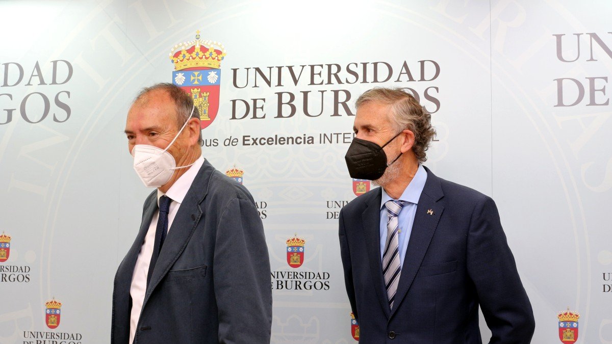 Juan José Laborda, expresidente del Senado, y Manuel Pérez Mateos, rector de la Universidad de Burgos.