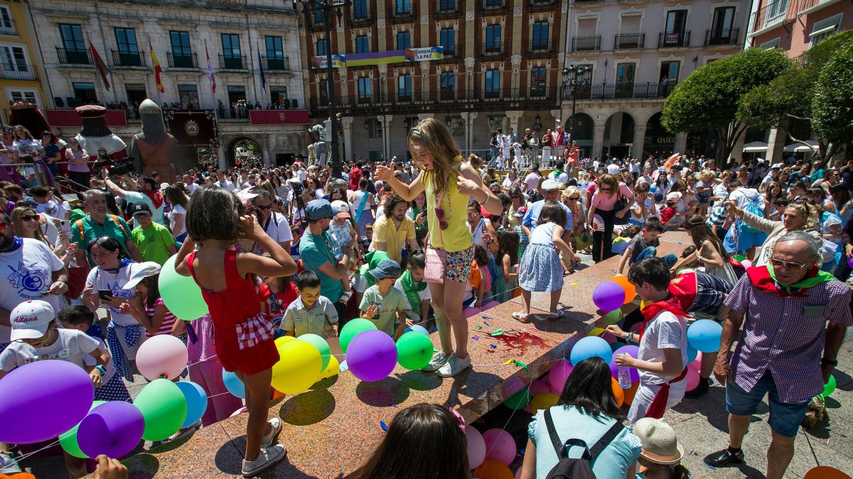 Globada infantil en la Plaza Mayor.