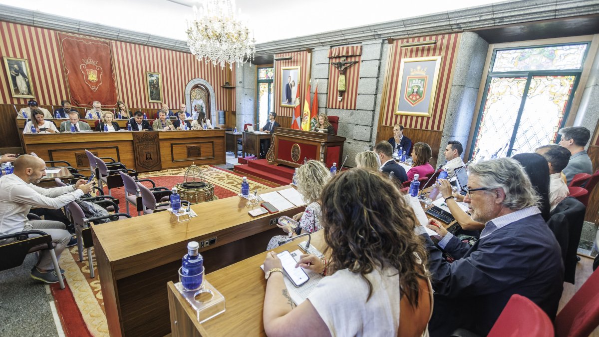 El Pleno del Ayuntamiento de Burgos defiende de manera unánime el futuro de las infraestructuras