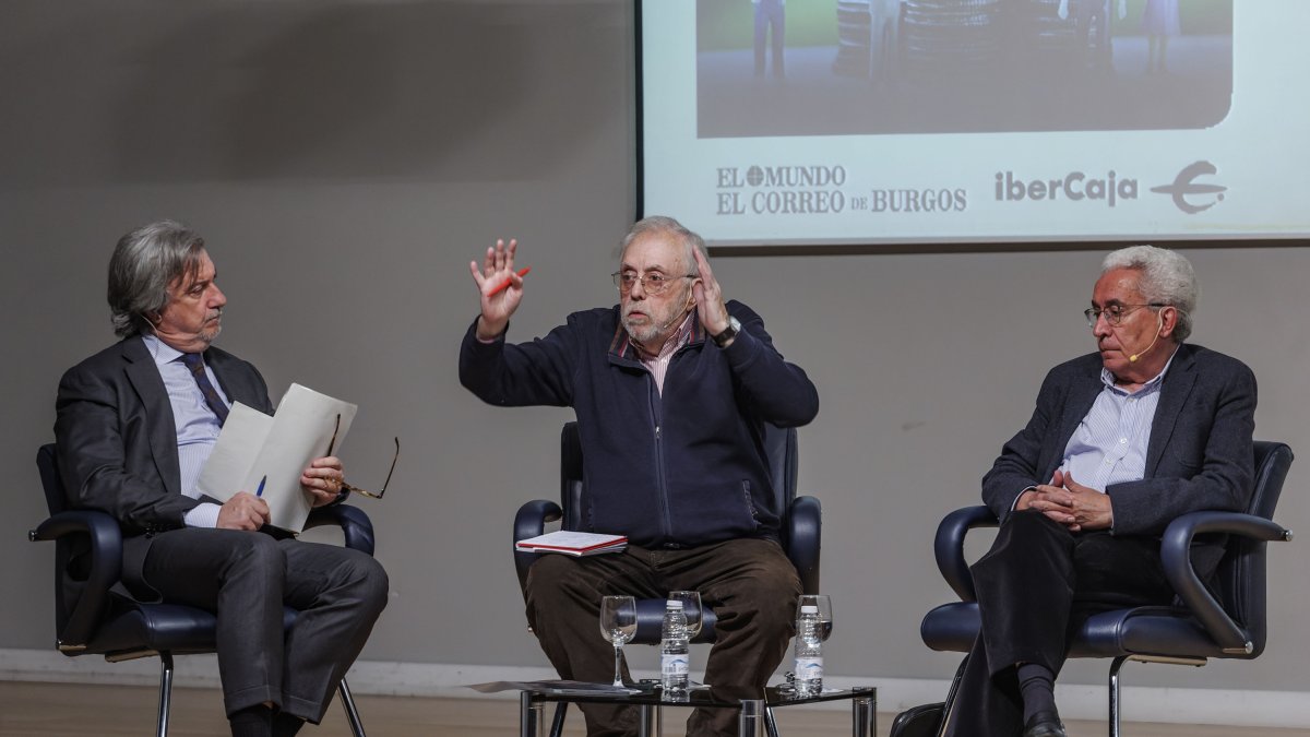 José Carlos Vizárraga, Octavio Granado y Juan Carlos Aparicio en el debate sobre 'La reforma de las pensiones' de EL CORREO DE BURGOS e Ibercaja.