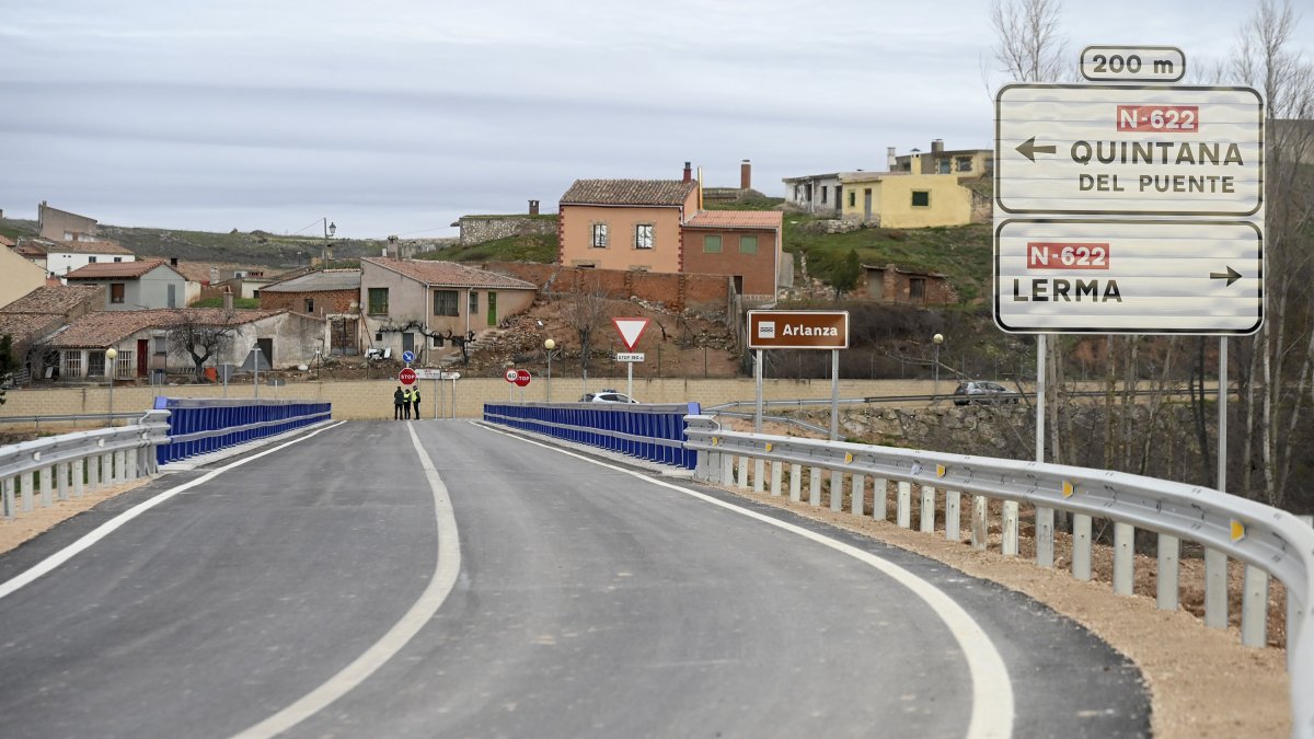 Inauguración del nuevo puente sobre el río Arlanza en Tordomar