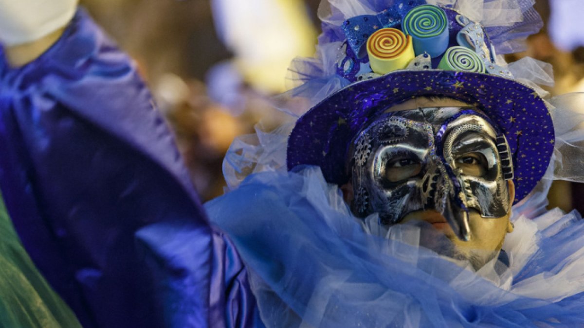 Instante del desfile de Carnaval 2023 en Burgos.