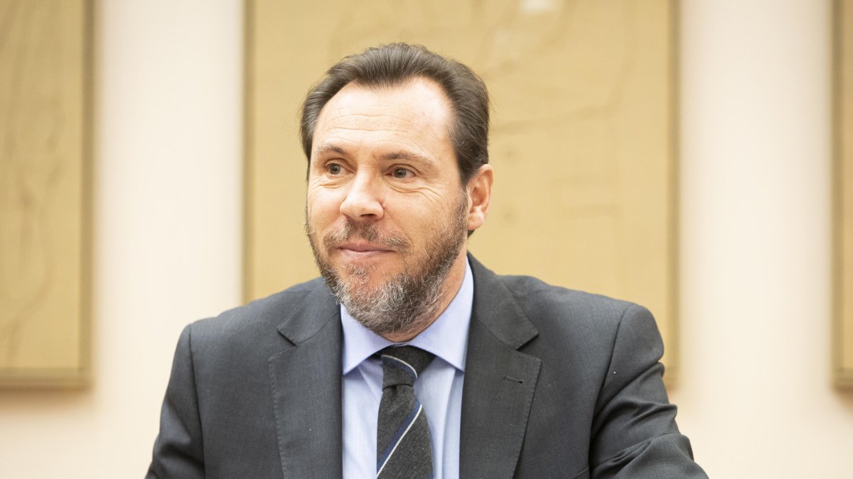 El ministro de Transportes, Óscar Puente, bloquea a Sentir Aranda en Twitter
