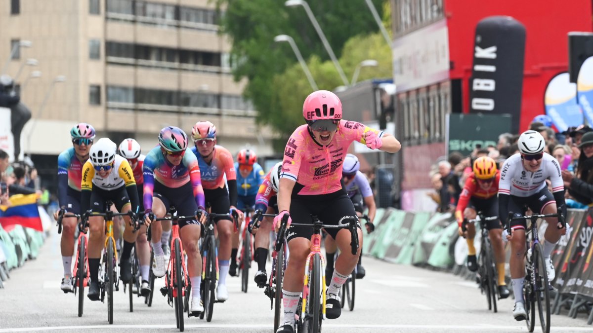 Primera etapa de la IX Vuelta a Burgos Féminas.