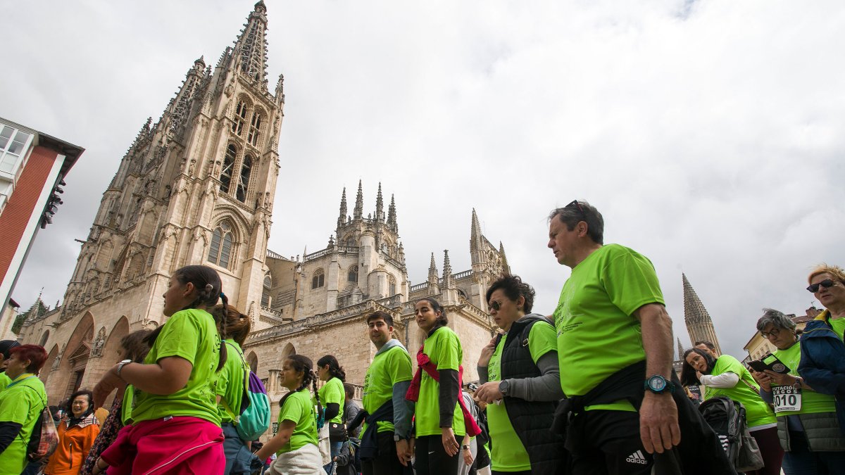 6.200 participantes en la IV Marcha contra el Cáncer en Burgos
