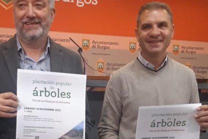 Carlos Niño, concejal de Medio Ambiente, y Roberto Lozano, de la Fundación Oxígeno, presentaron la actividad de voluntariado para este sábado, 18 de noviembre.