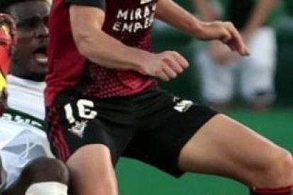 Imagen del partido entre el Elche y el CD Mirandés.